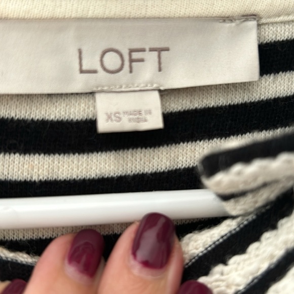 Loft textured stripe sweater . Side buttons . Mock neck . Black and white XS - Picture 4 of 5